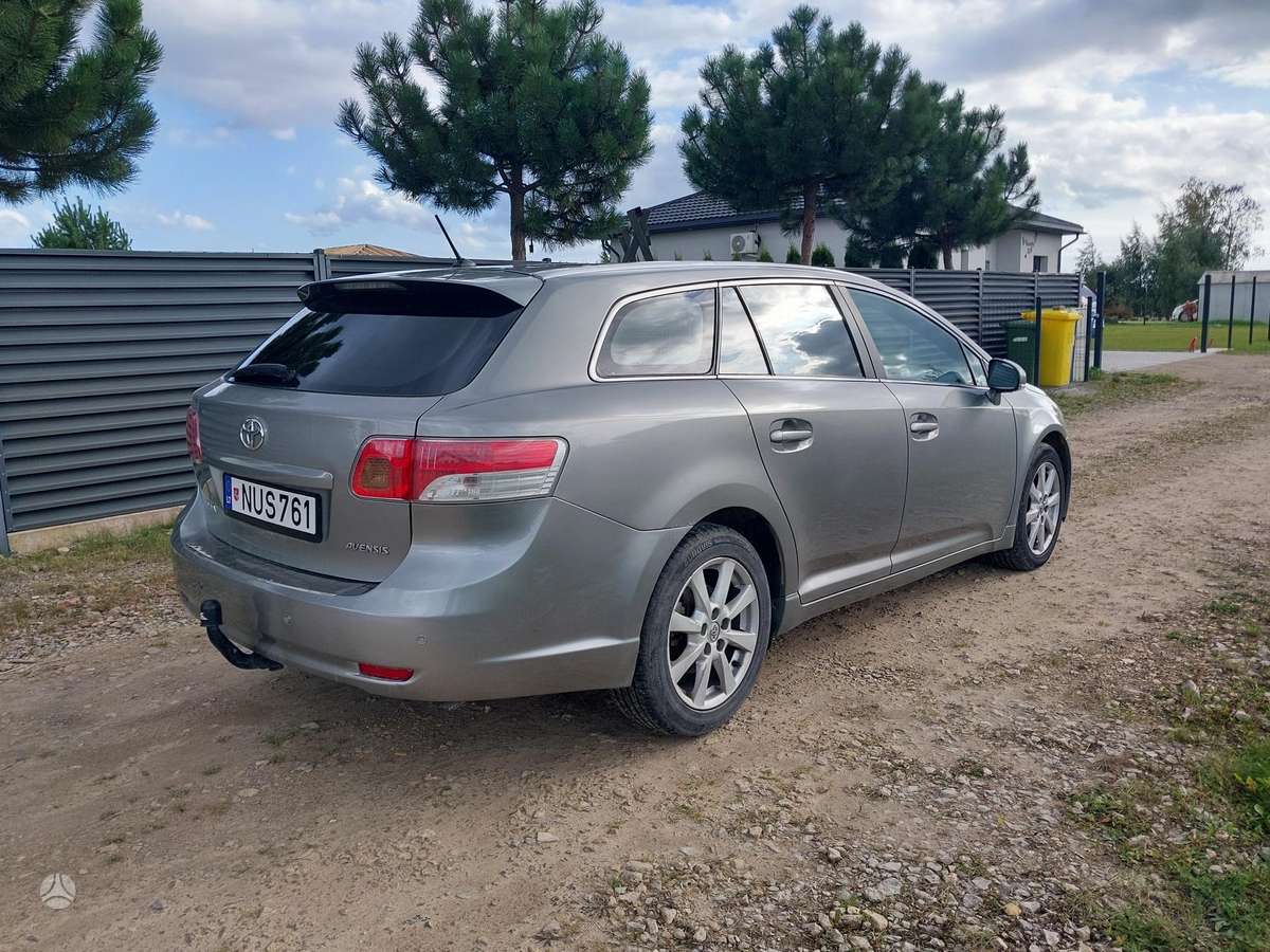 Toyota Avensis 2010 — engine 2000 cm³, 126 HP (93kW)