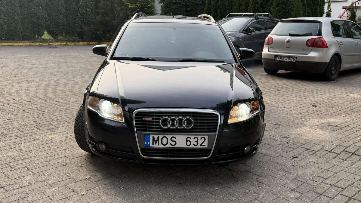 Audi A4 2006 — rear view