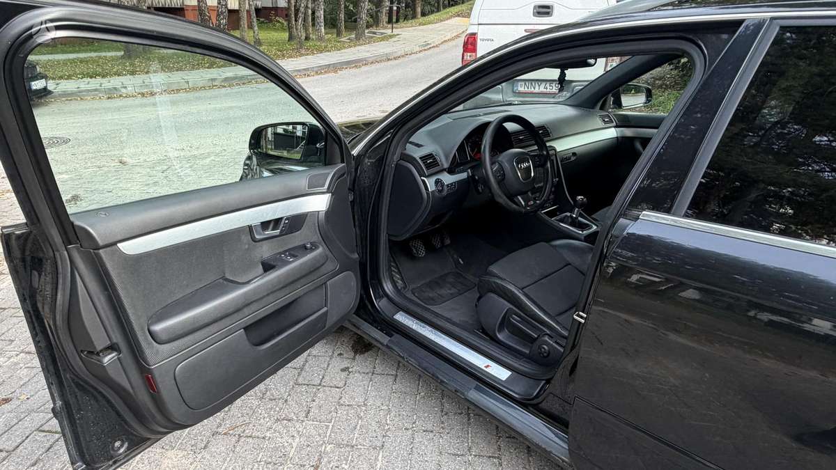 Audi A4 2006 — photo 7