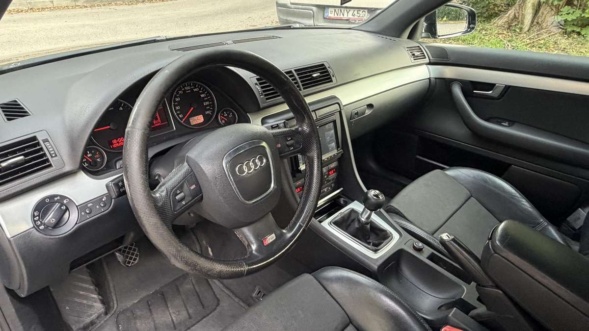 Audi A4 2006 — photo 8