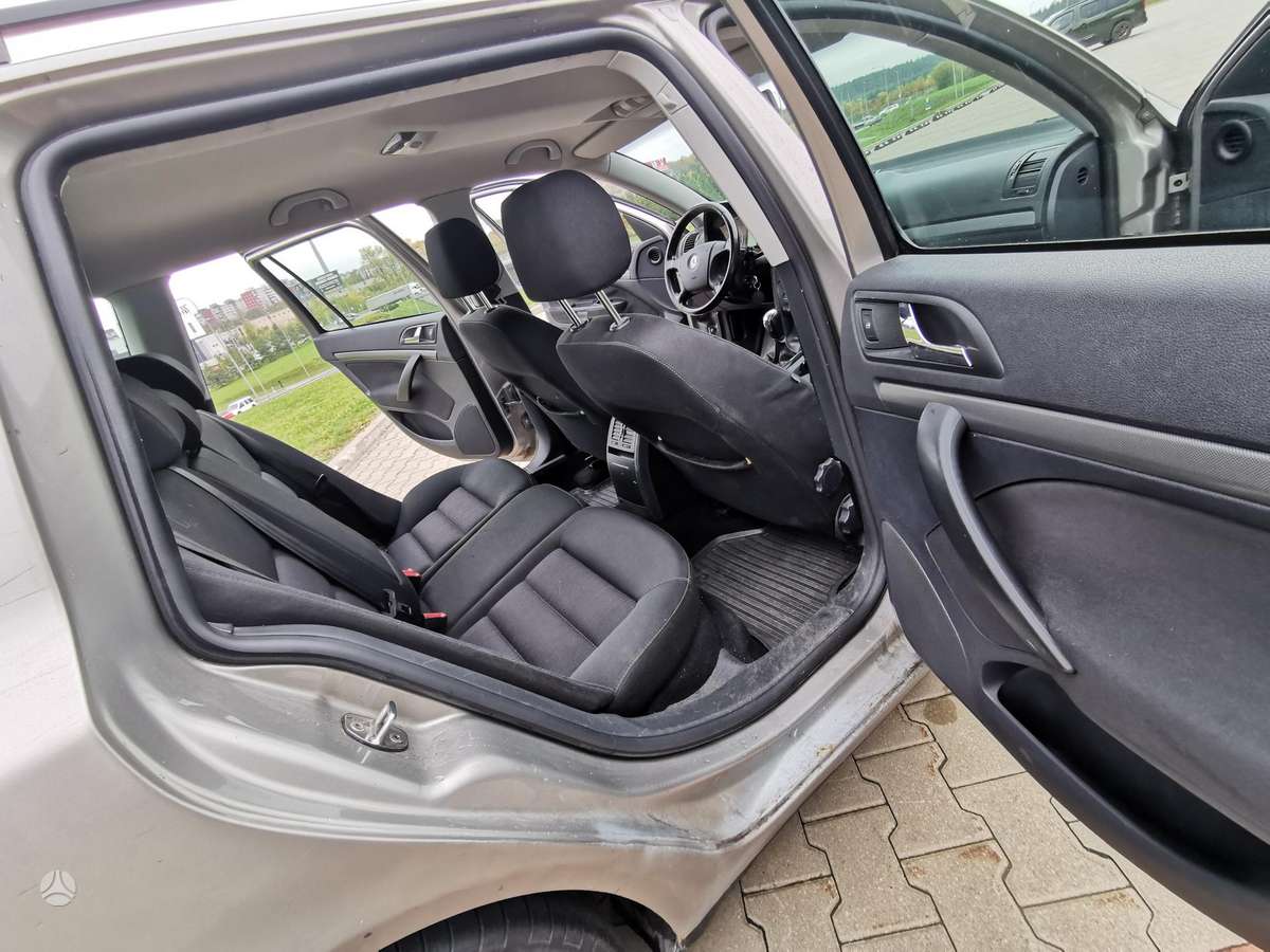 Skoda Octavia 2008 — фото 20