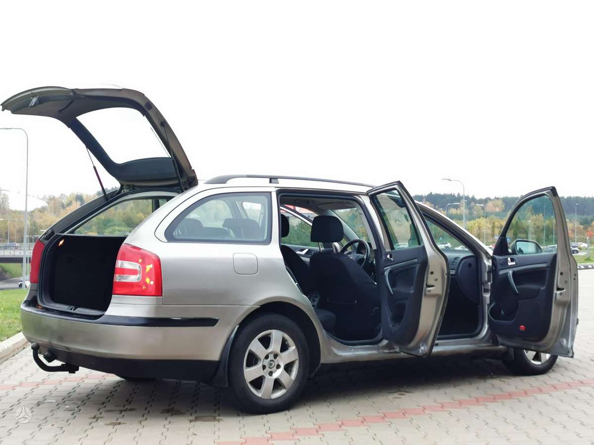 Skoda Octavia 2008 — салон