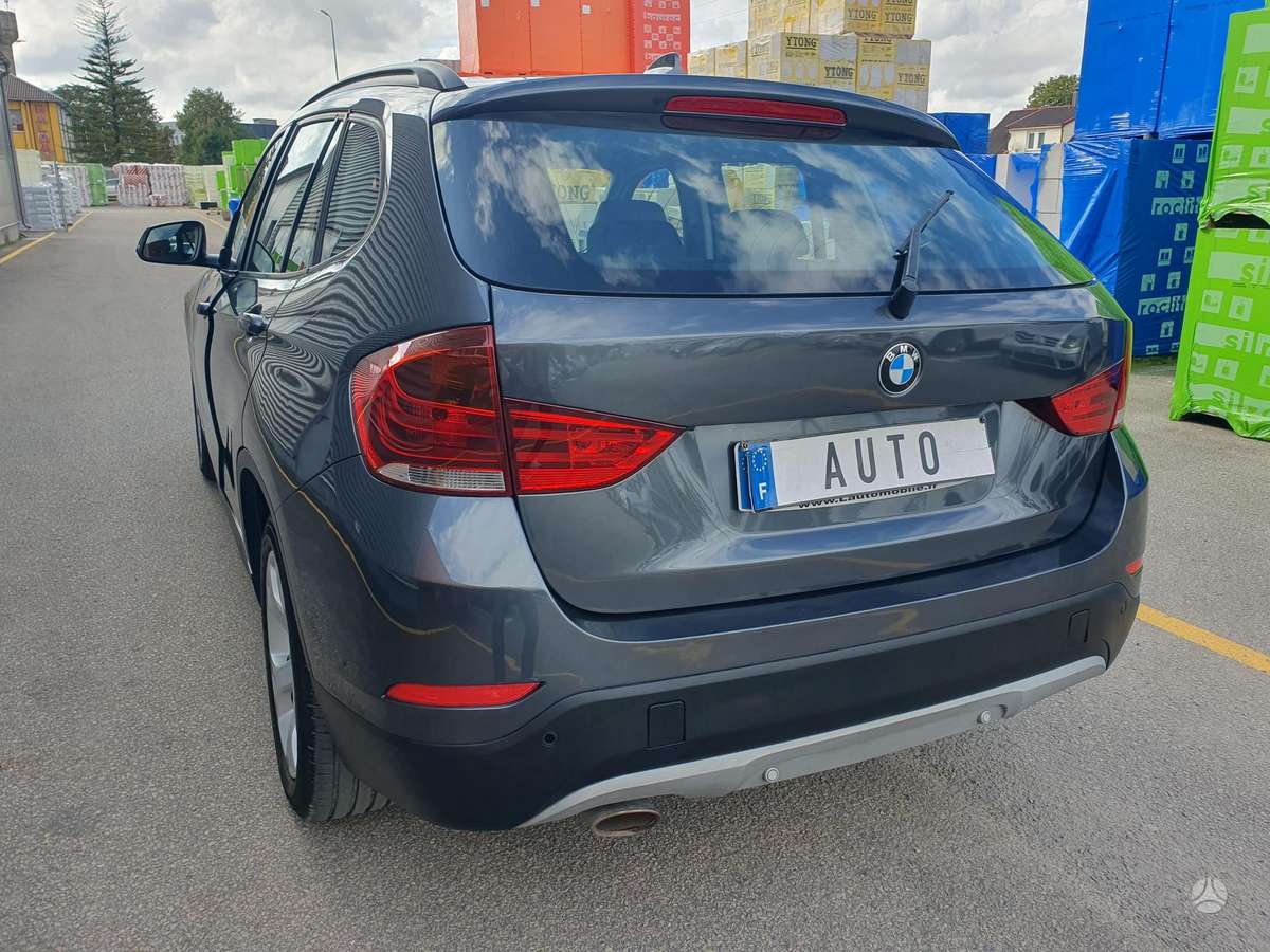 BMW X1 2014 — вигляд ззаду
