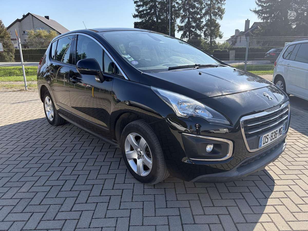 Peugeot 3008 2015 — вигляд ззаду