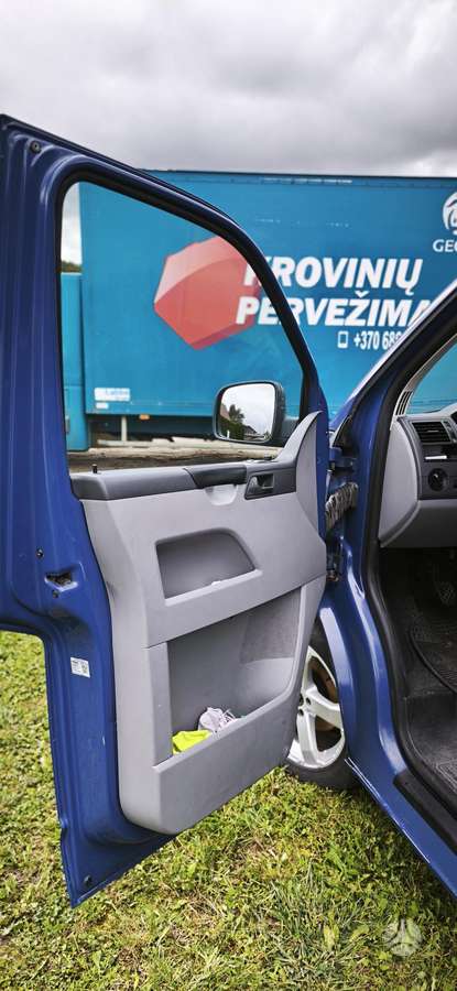 Volkswagen Transporter 2008 — photo 13