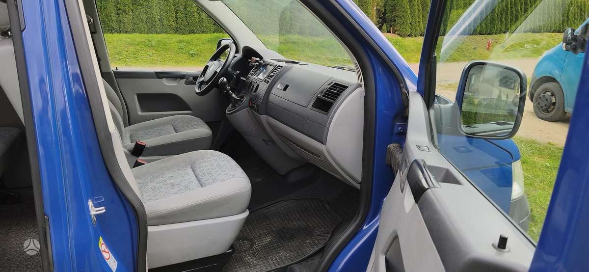 Volkswagen Transporter 2008 — photo 14