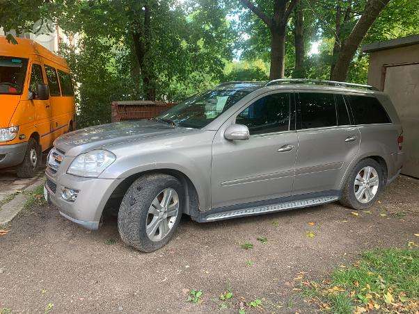 Mercedes-Benz GL420 2008 — engine 4000 cm³