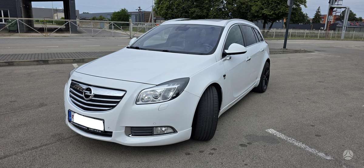 Opel Insignia 2012 — photo 15
