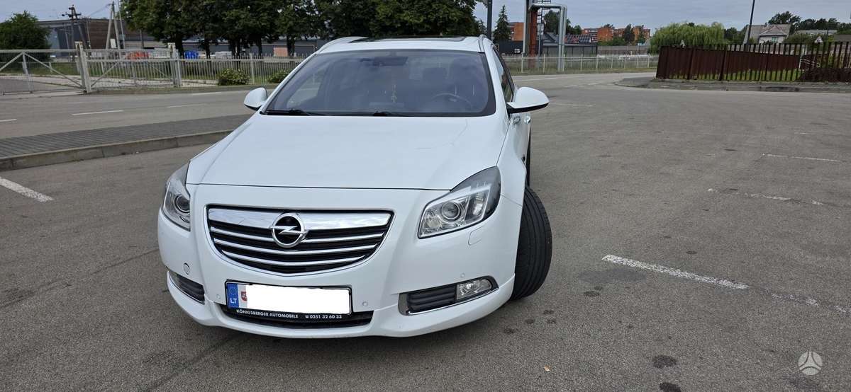 Opel Insignia 2012 — photo 16