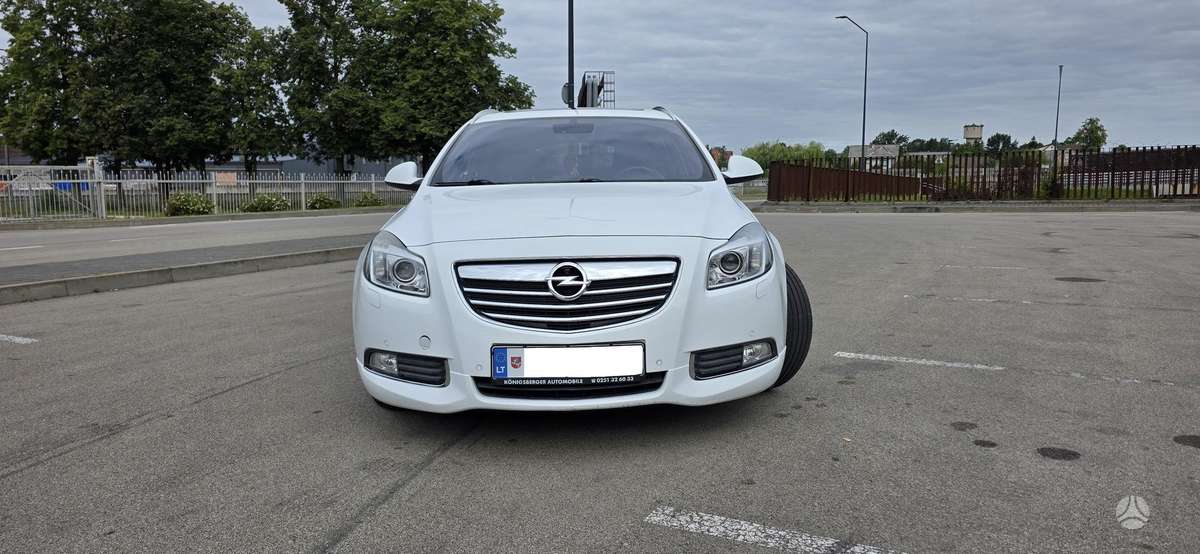 Opel Insignia 2012 — photo 17