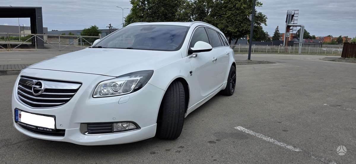 Opel Insignia 2012 — photo 19