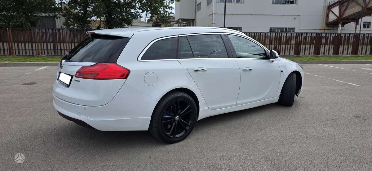 Opel Insignia 2012 — photo 6