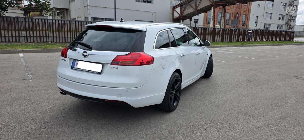 Opel Insignia 2012 — photo 7