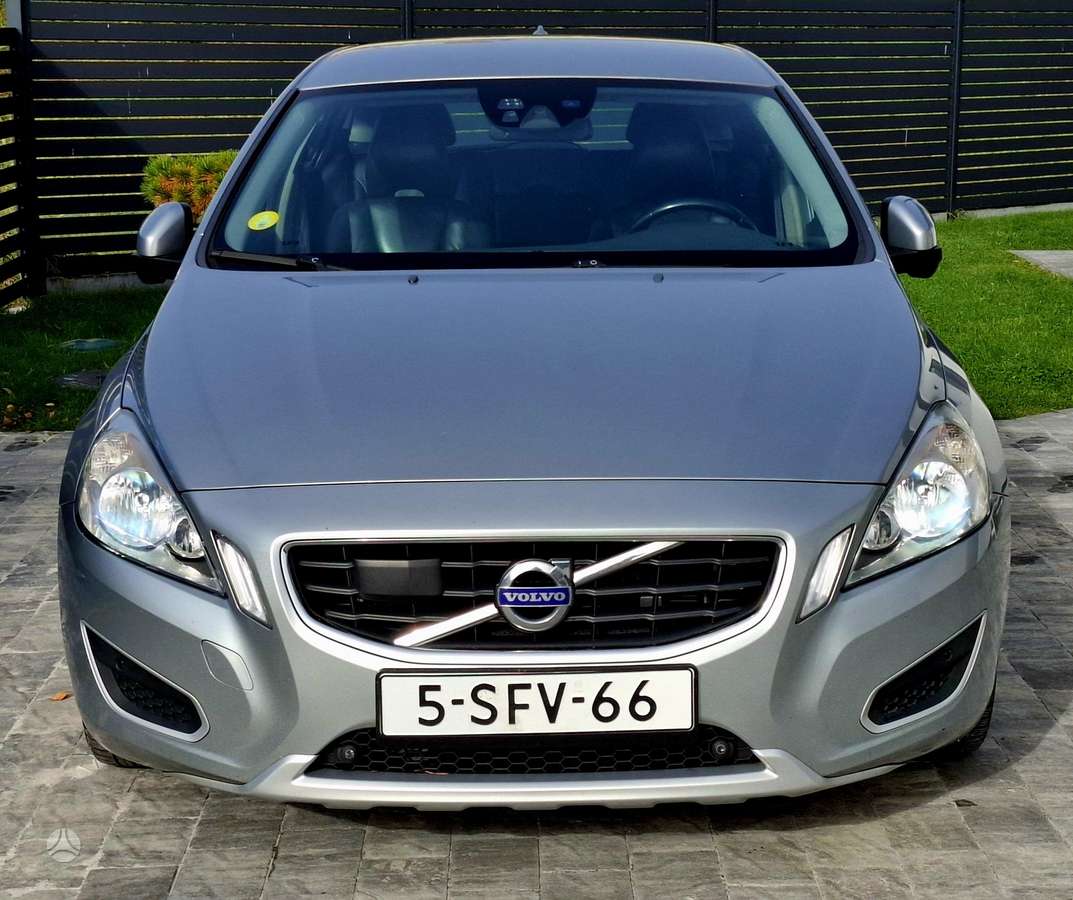 Volvo V60 2012 — photo 5