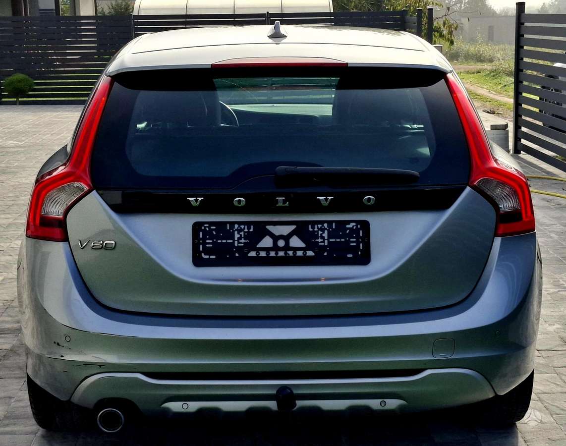 Volvo V60 2012 — photo 6