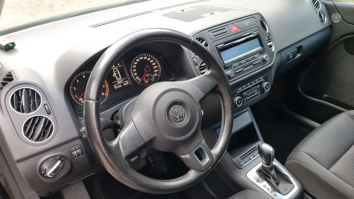 Volkswagen Golf 2011 — photo 11