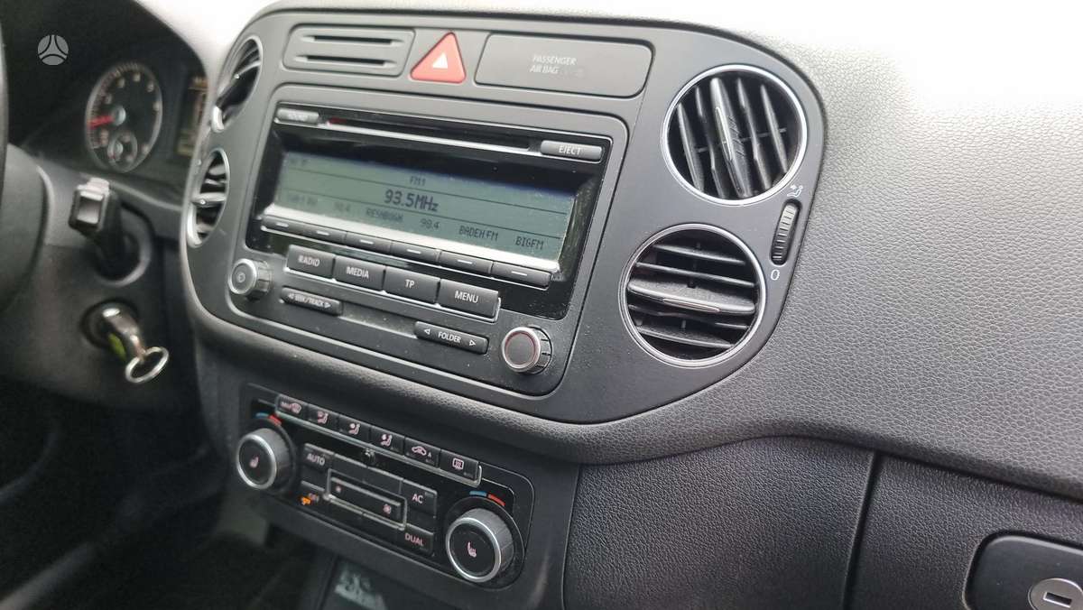 Volkswagen Golf 2011 — photo 18