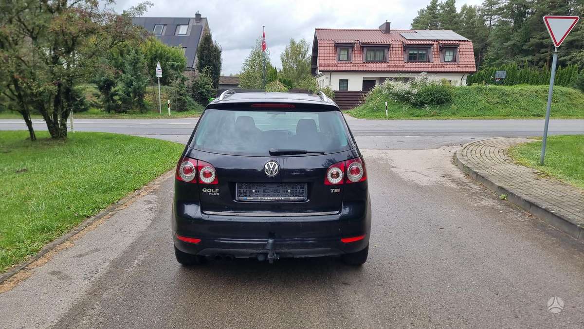Volkswagen Golf 2011 — photo 24