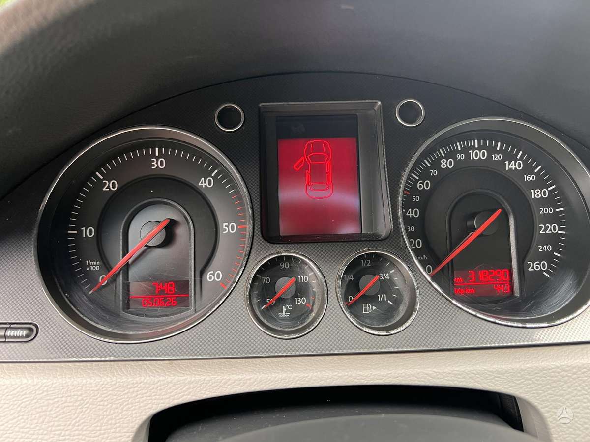 Volkswagen Passat 2006 — photo 24