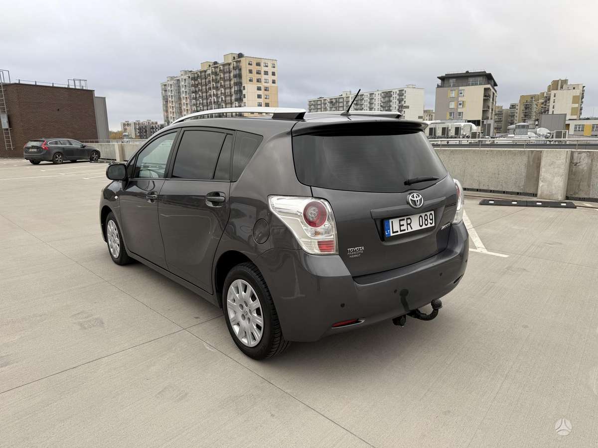 Toyota Verso 2009 — photo 5