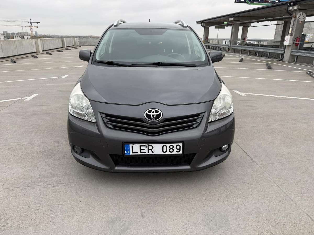 Toyota Verso 2009 — photo 8