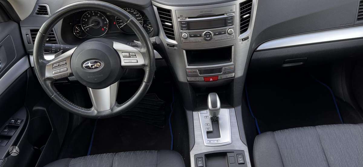 Subaru Legacy 2009 — photo 13