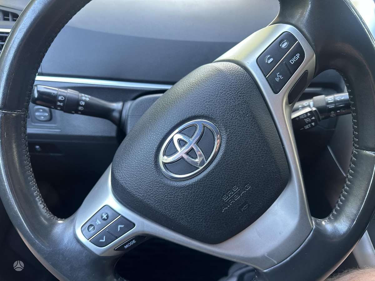Toyota Verso 2015 — photo 21