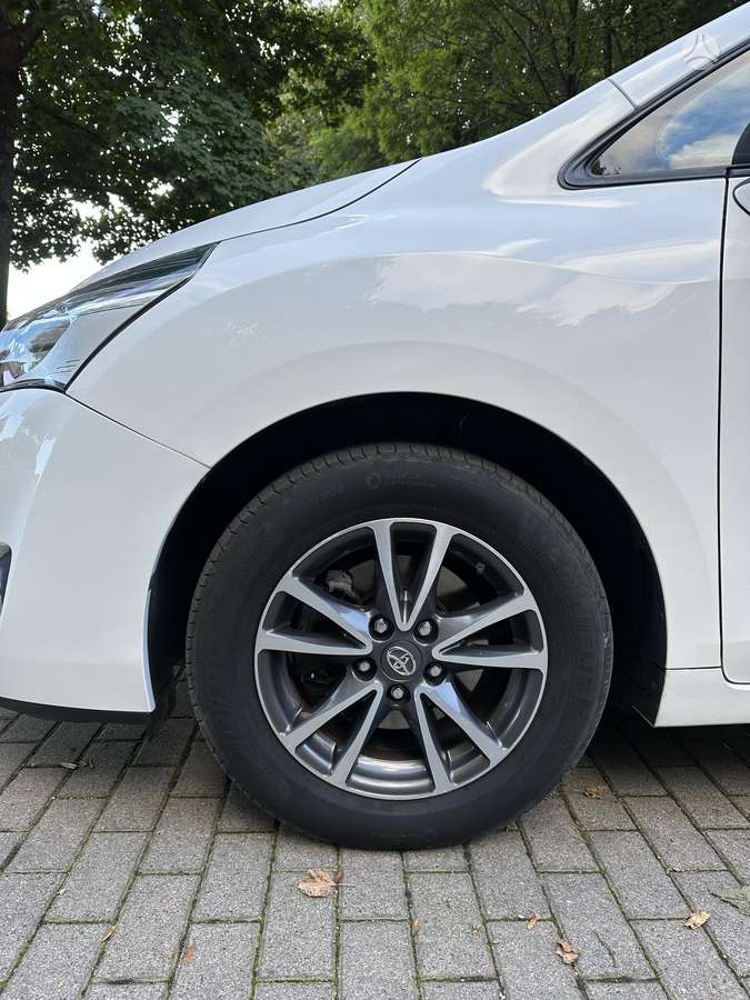 Toyota Verso 2015 — photo 9