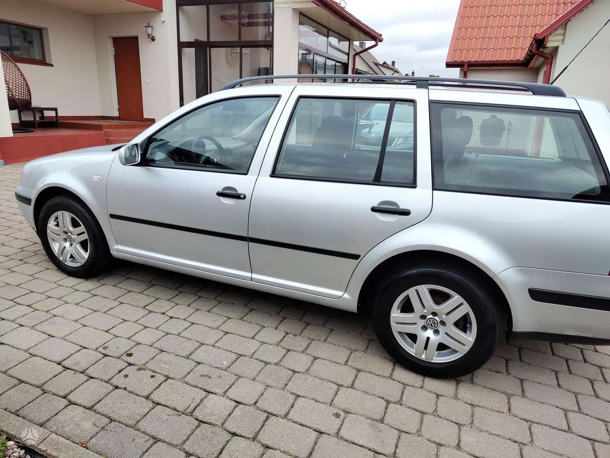 Volkswagen Golf 2005 — двигун 1896 cm³, 101 HP (74kW)