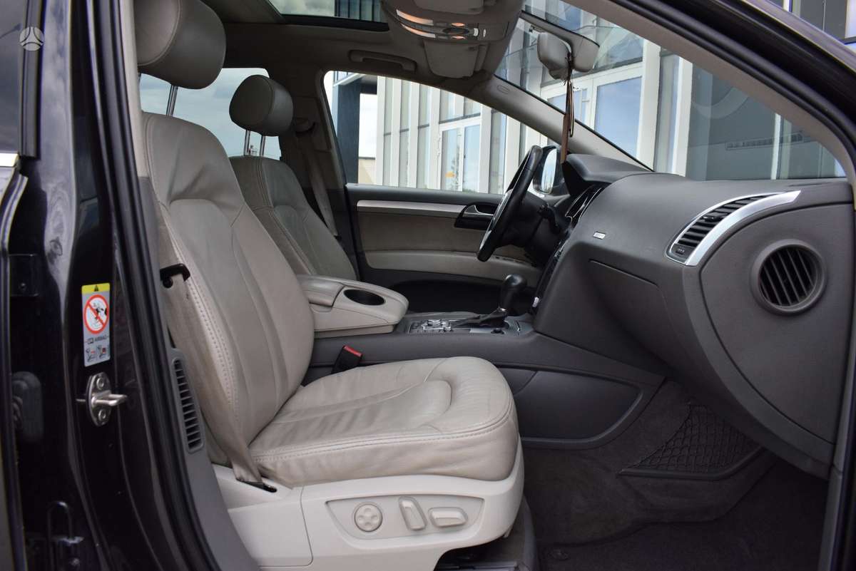 Audi Q7 2008 — photo 11