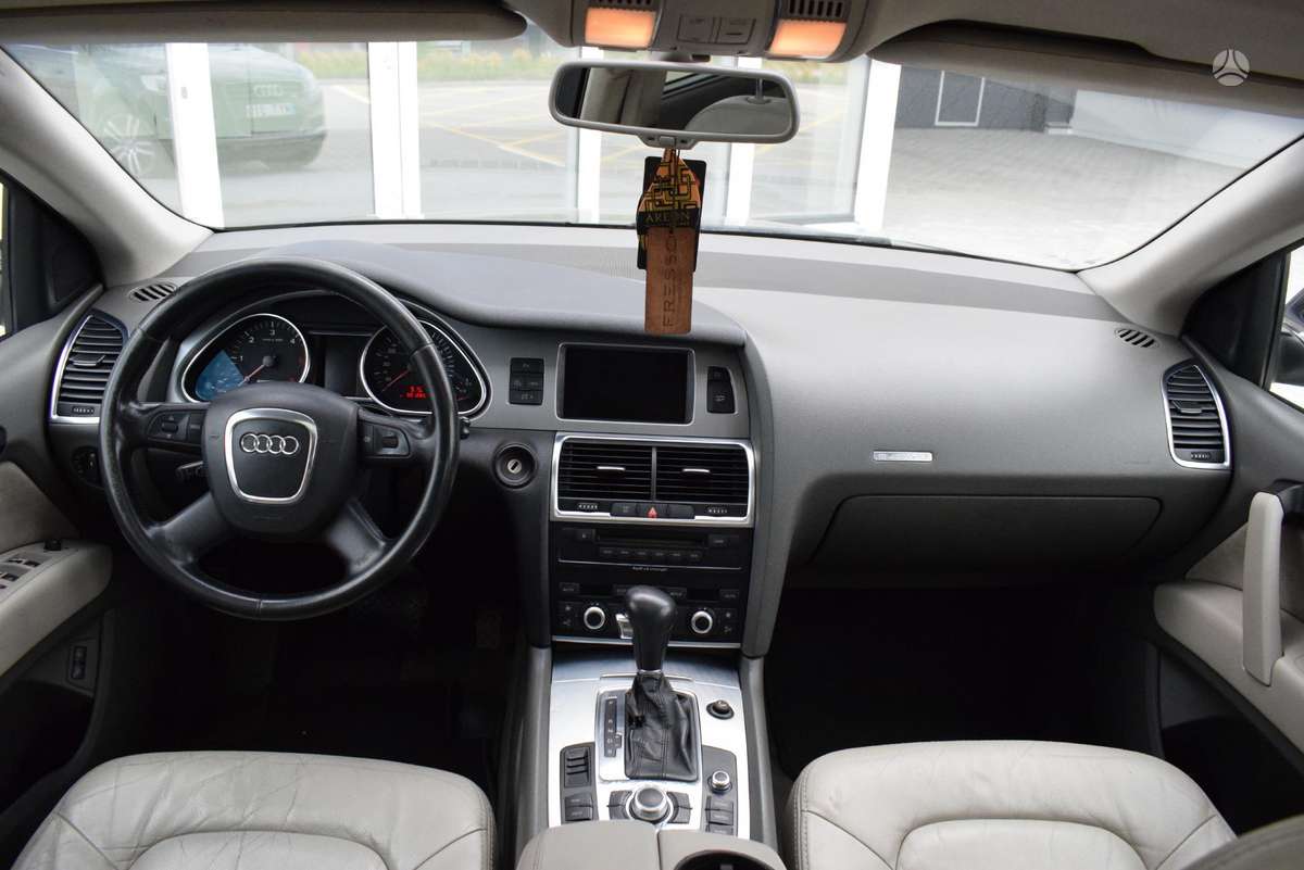 Audi Q7 2008 — photo 13
