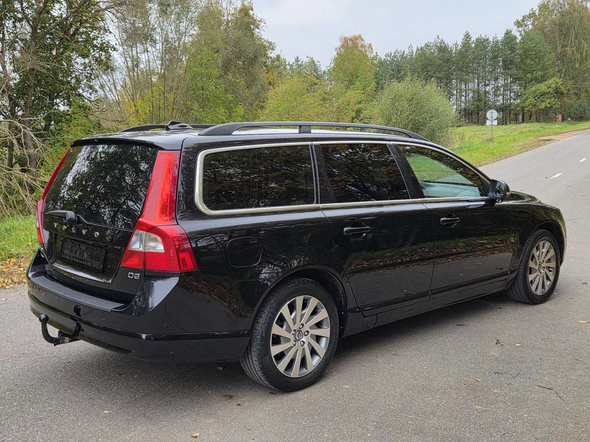 Volvo V70 2012 — салон