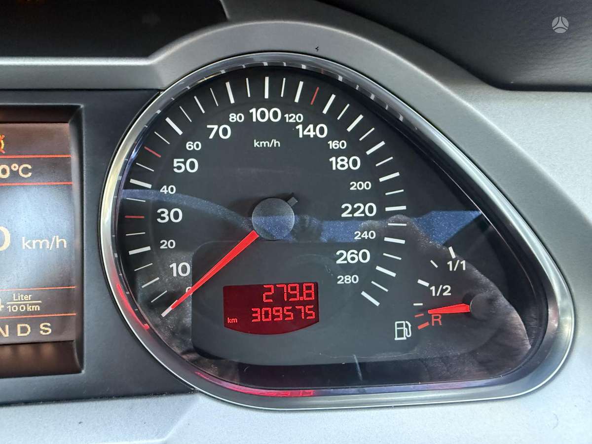 Audi A6 2007 — photo 17