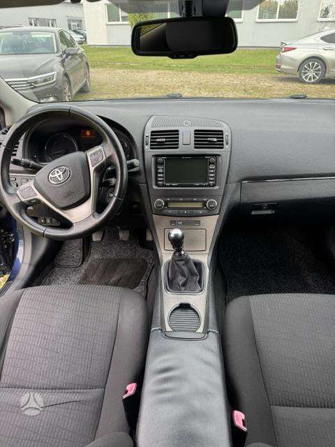 Toyota Avensis 2009 — photo 13