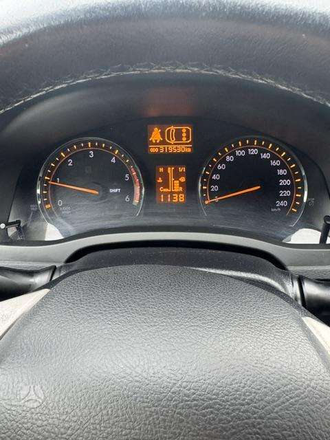 Toyota Avensis 2009 — photo 14