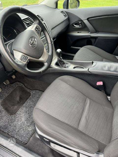 Toyota Avensis 2009 — photo 5