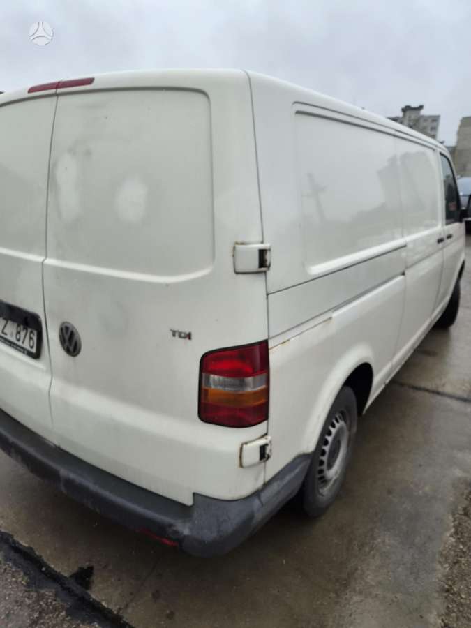Volkswagen Transporter 2008 — photo 6