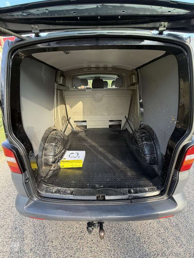 Volkswagen Transporter 2008 — photo 11