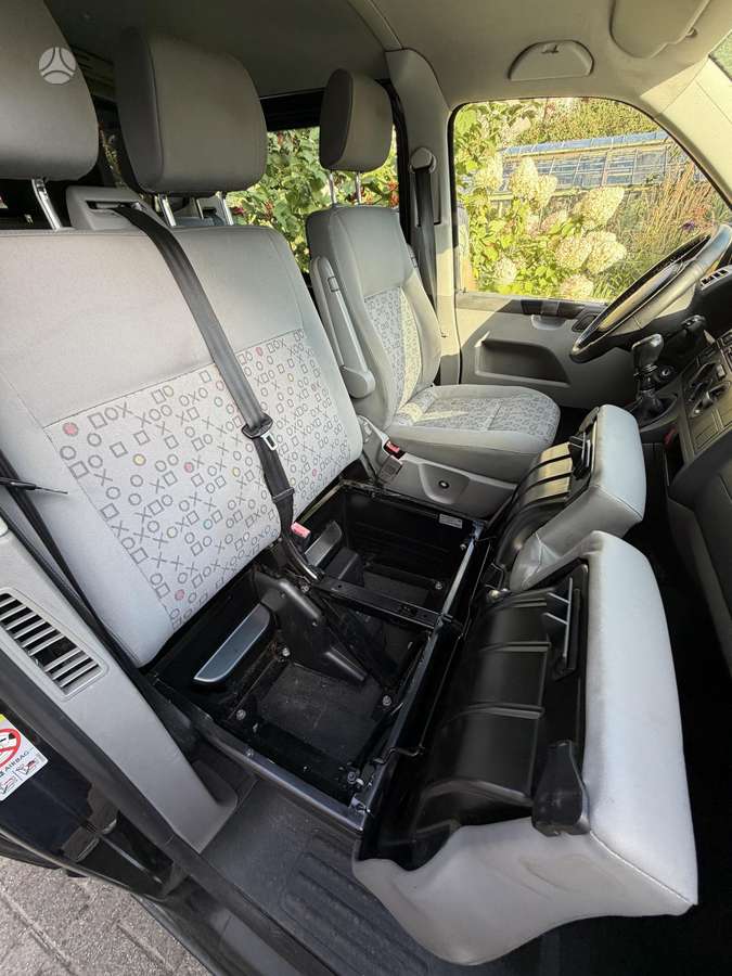 Volkswagen Transporter 2008 — photo 15
