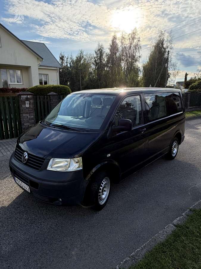 Volkswagen Transporter 2008 — rear view