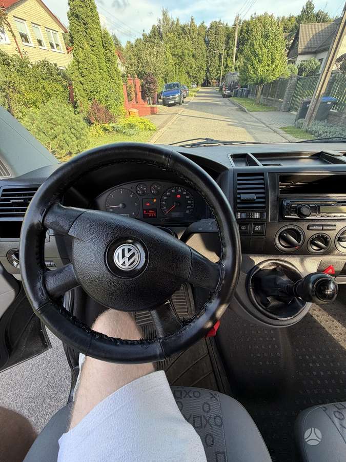 Volkswagen Transporter 2008 — photo 6