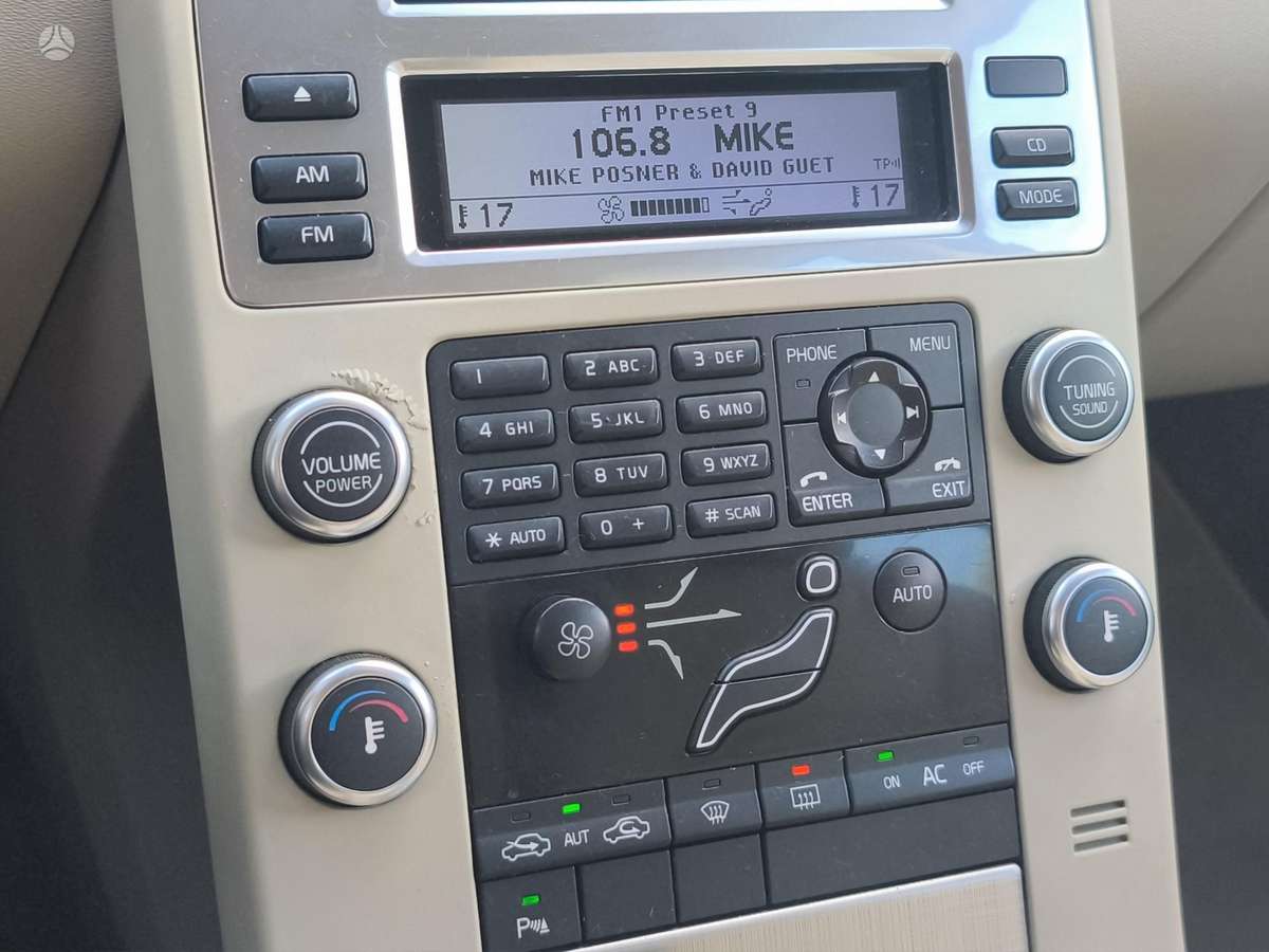 Volvo V70 2008 — photo 16