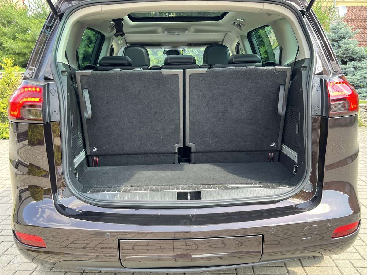 Opel Zafira 2012 — photo 16