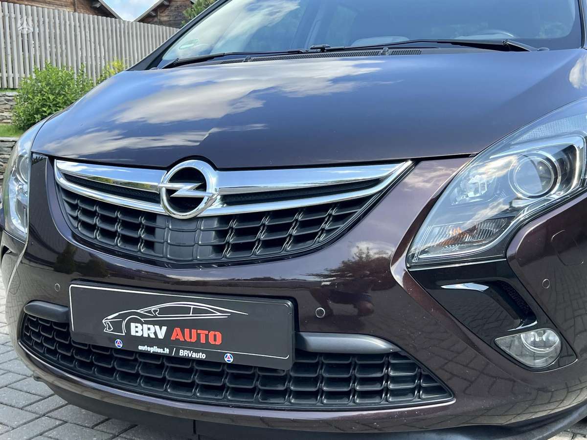 Opel Zafira 2012 — photo 19