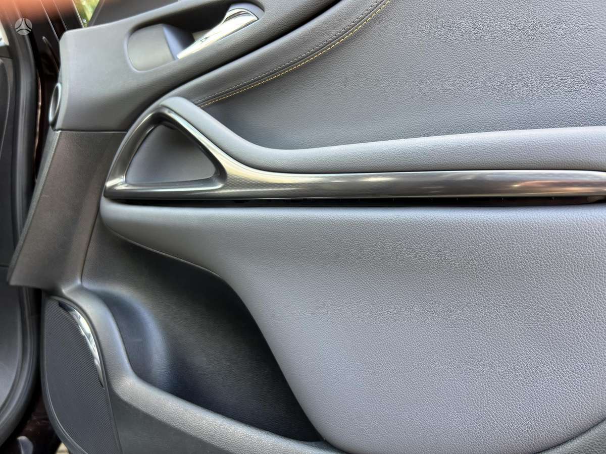 Opel Zafira 2012 — photo 29