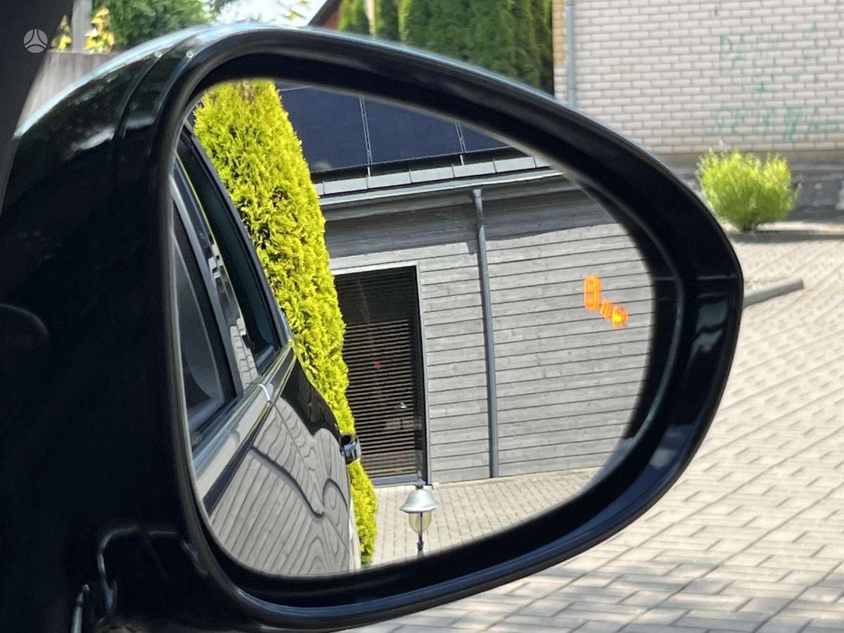 Opel Zafira 2012 — photo 31