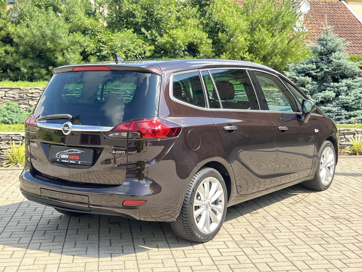 Opel Zafira 2012 — photo 7