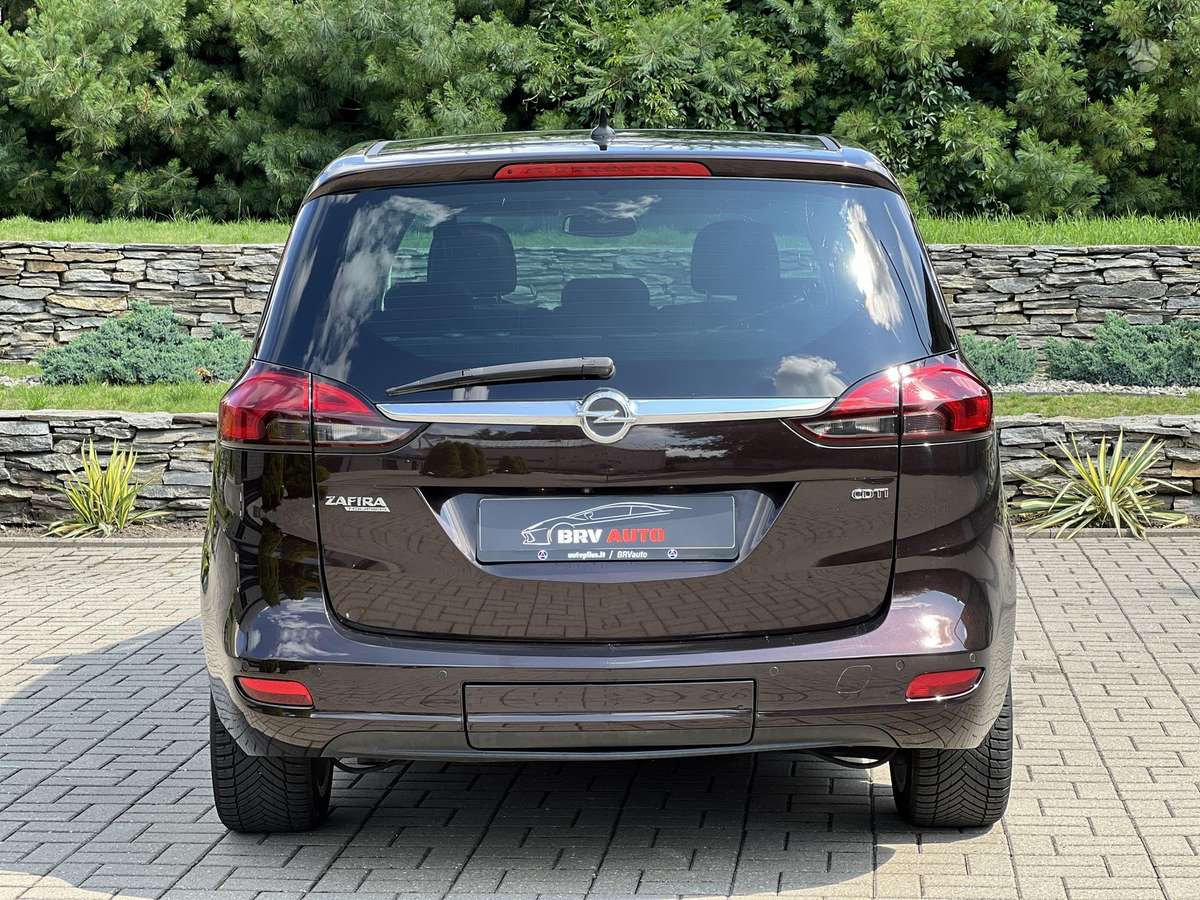 Opel Zafira 2012 — photo 8