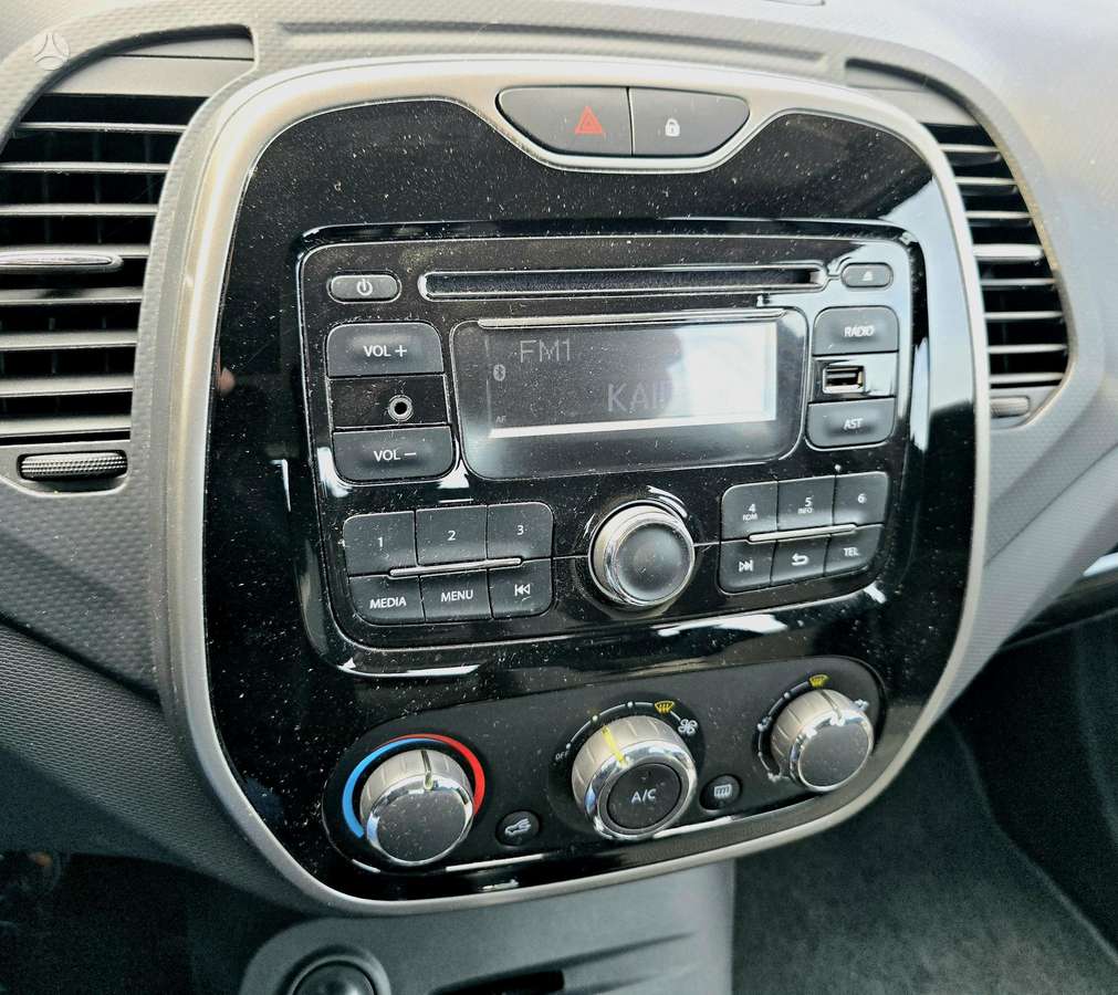 Renault Captur 2015 — photo 17