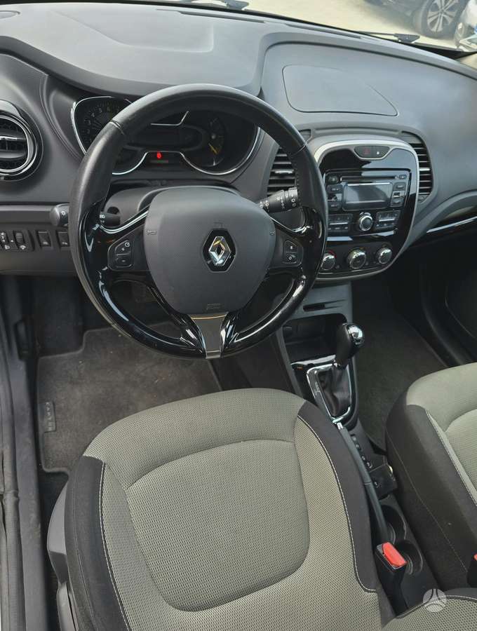 Renault Captur 2015 — photo 20